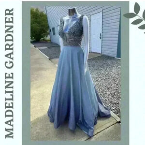 Graduation Prom Dress Ombré Skirt with Pockets Sequin Beaded Bodice Deep V Sz 8